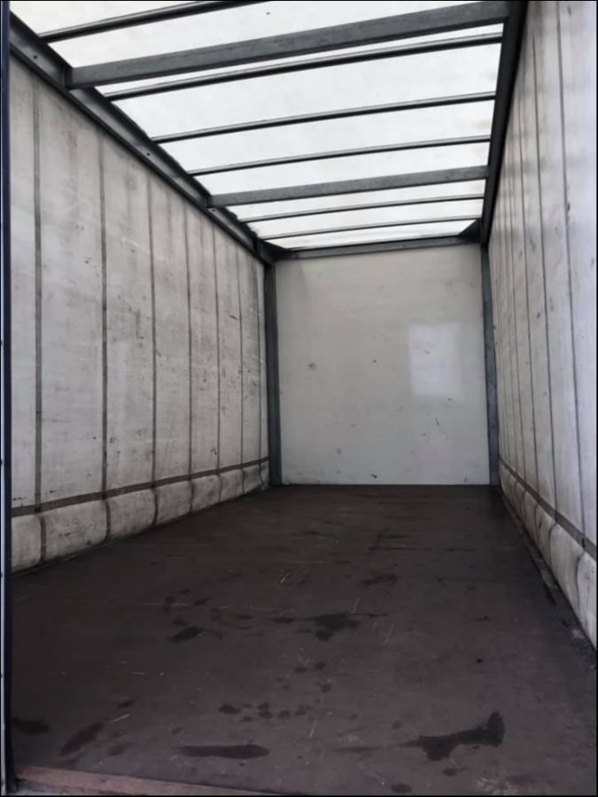 Renault Midlum Curtainsider