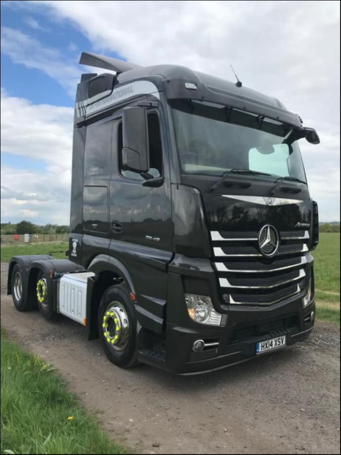 Mercedes Actros 2548