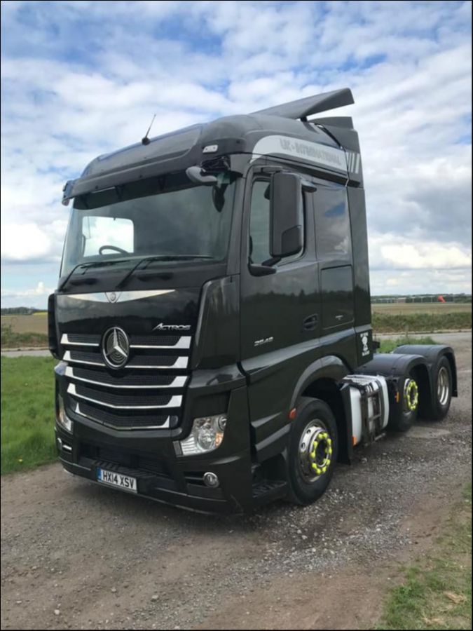 Mercedes Actros 2548