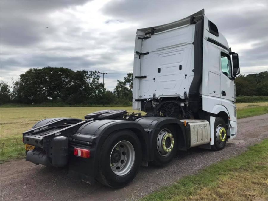 Mercedes Actros Big Space