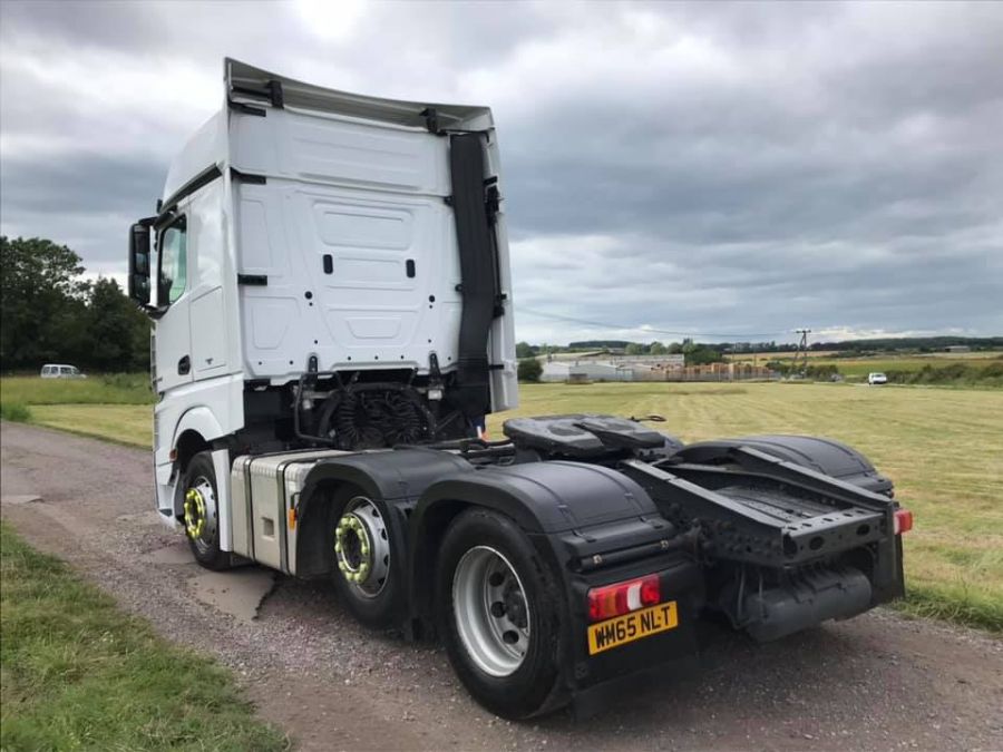 Mercedes Actros Big Space