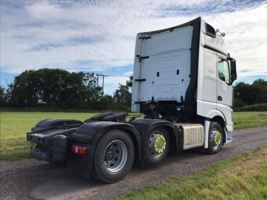 Mercedes Actros Giga Space 2545