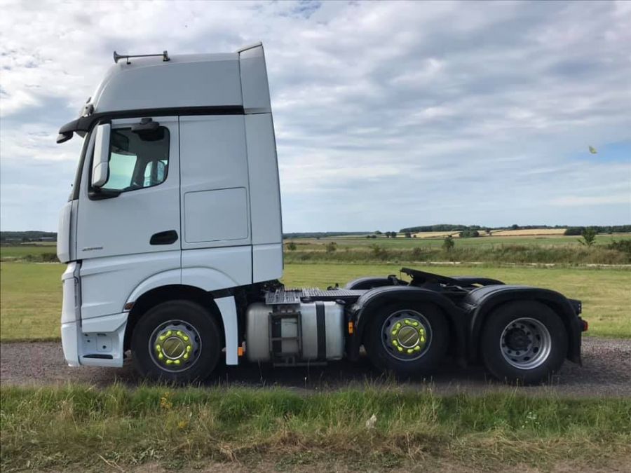 Mercedes Actros Giga Space 2545