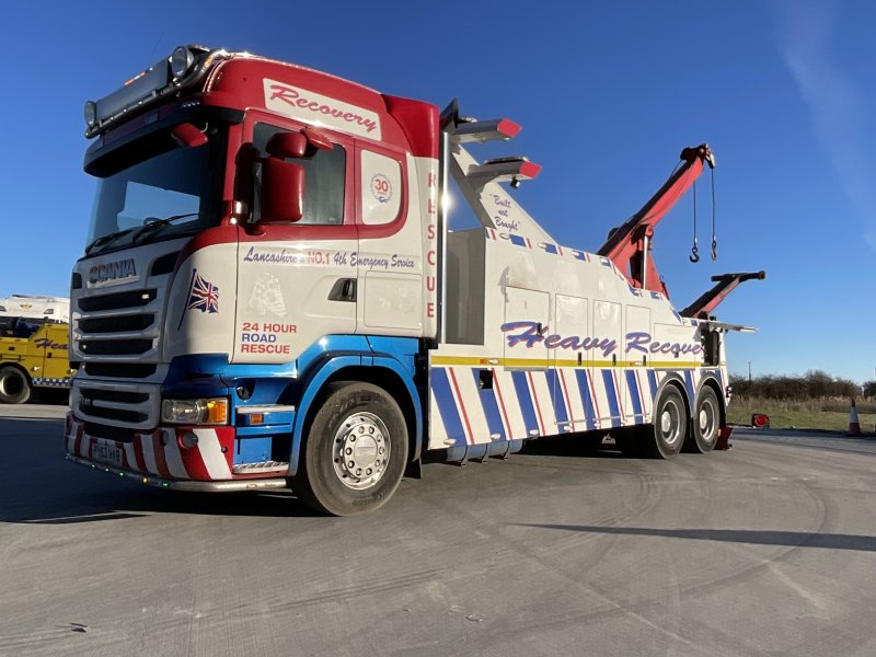 Scania Essel 3317