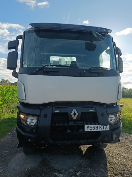 Renault  C460 8x4 Tipper 