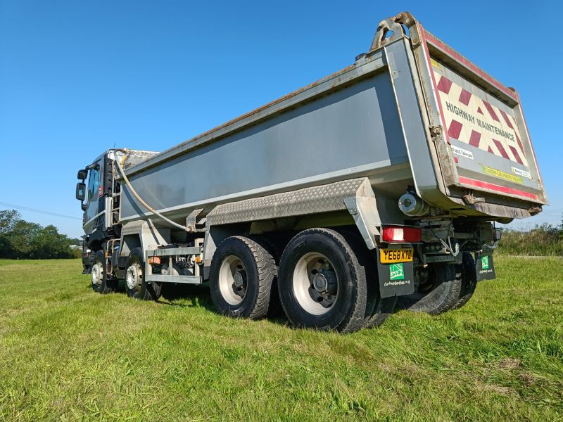 Renault  C460 8x4 Tipper 