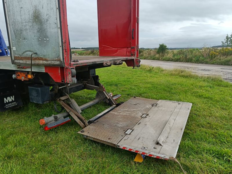 Renault  T380 Curtainsider 