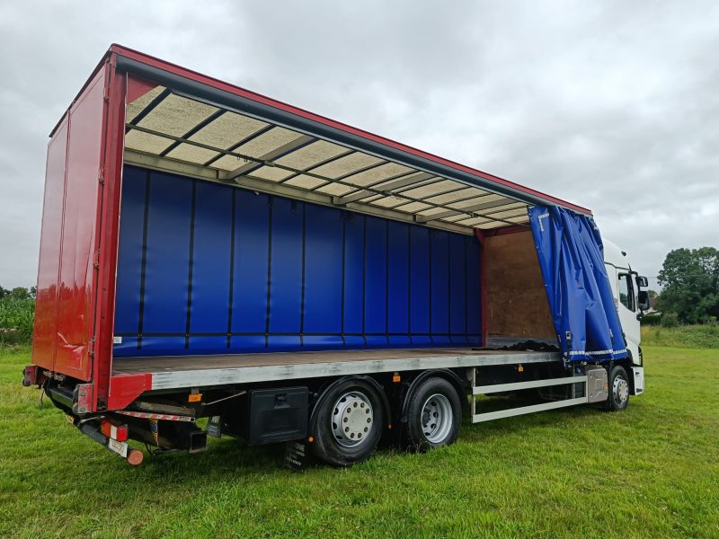 Renault  T380 Curtainsider 