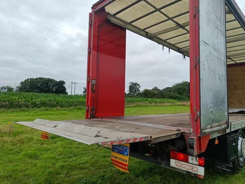 Renault  T380 Curtainsider 