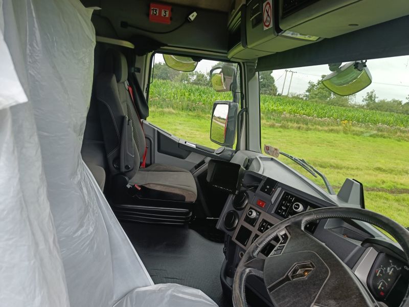 Renault  T380 Curtainsider 