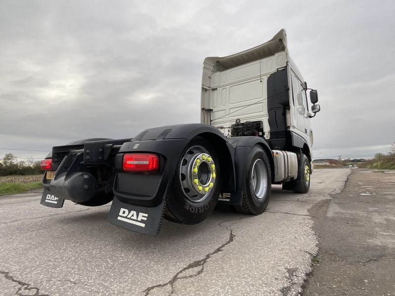 DAF  XF 530 Tag Axle 