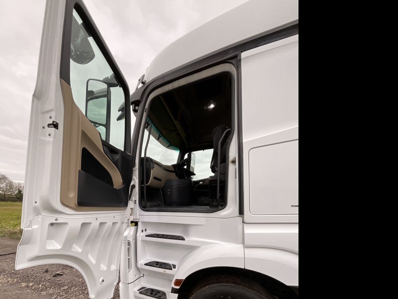 Mercedes Actros  2545 Midlift Hydraulics Low Km