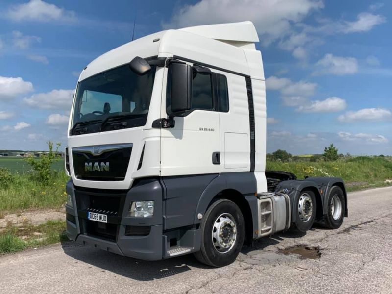 MAN TGX 26.440 6X2 MIDLIFT TRACTOR UNIT