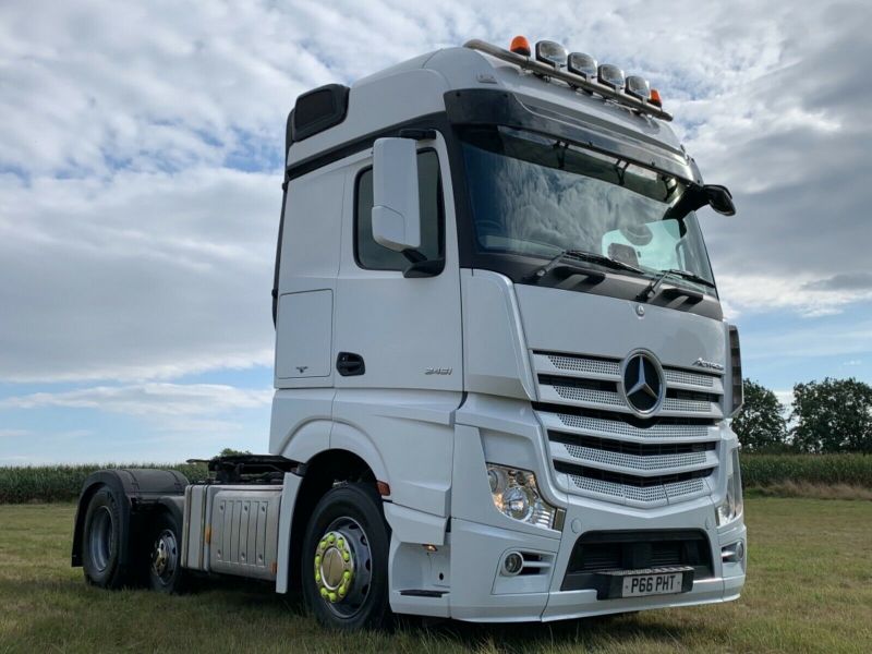 Mercedes Actros 2451