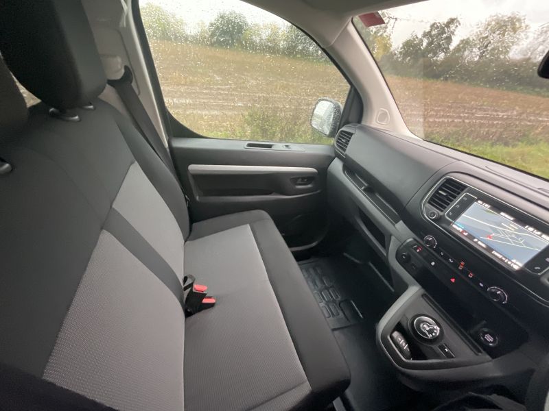 Toyota Proace Design Crew Cab 